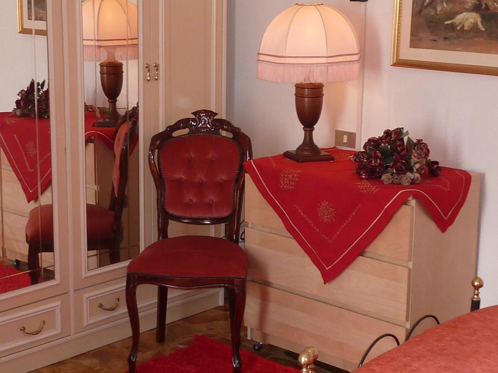 ホテル Primettahouse サン・ジミニャーノ 部屋 写真